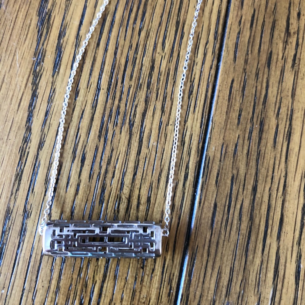 New flex bit 2 necklace holder